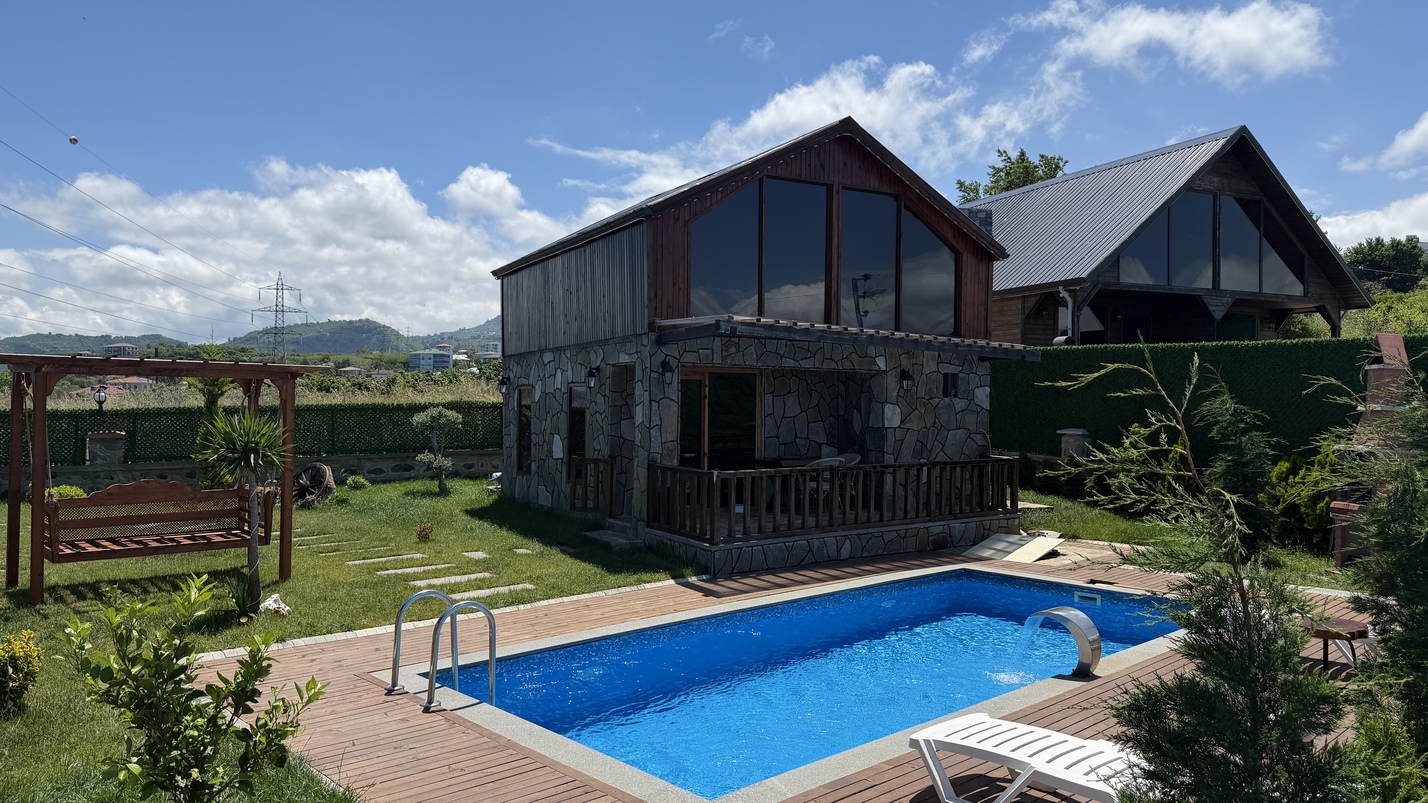 Havuzlu Bungalov