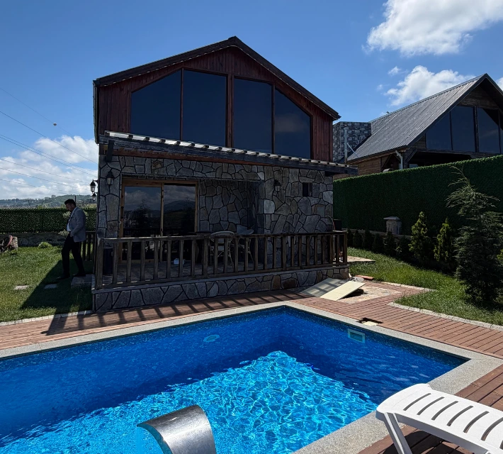 Trabzon havuzlu bungalov dış mekan ve bahçe alanı